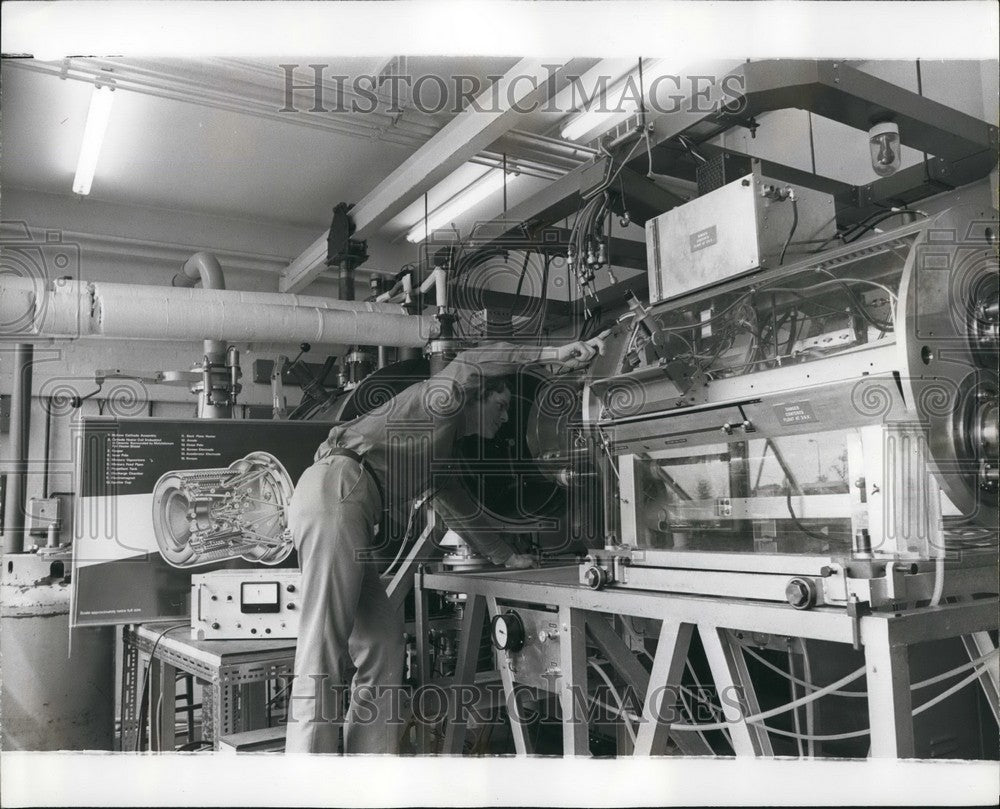 Press Photo Culham Laboratory at Abington, Bucks - KSB44245-Historic Images