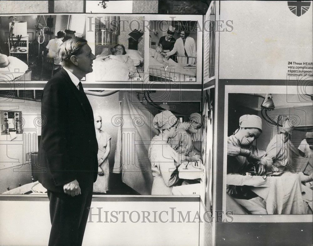 1968, Team Prepares for 1st Britain Heart Transplant - KSB45041 - Historic Images