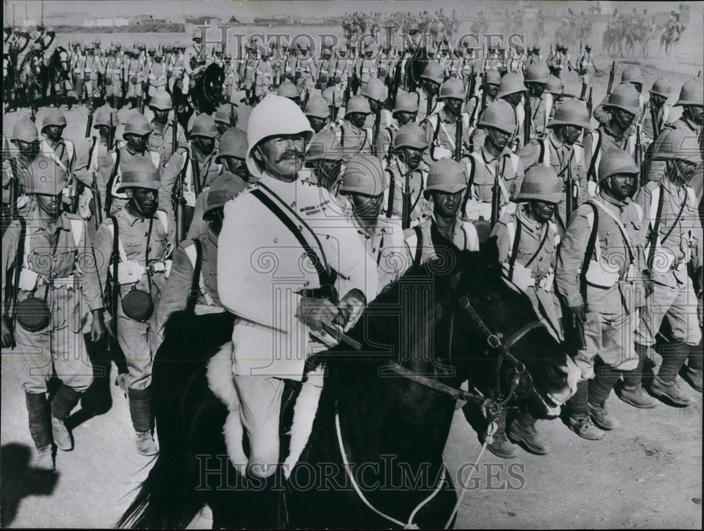  John Mills as Kitchener of the Nile - Historic Images