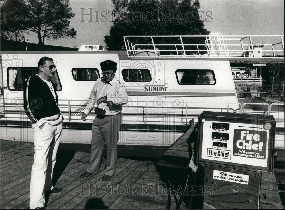 1982 Diesel Engine Boat - Historic Images