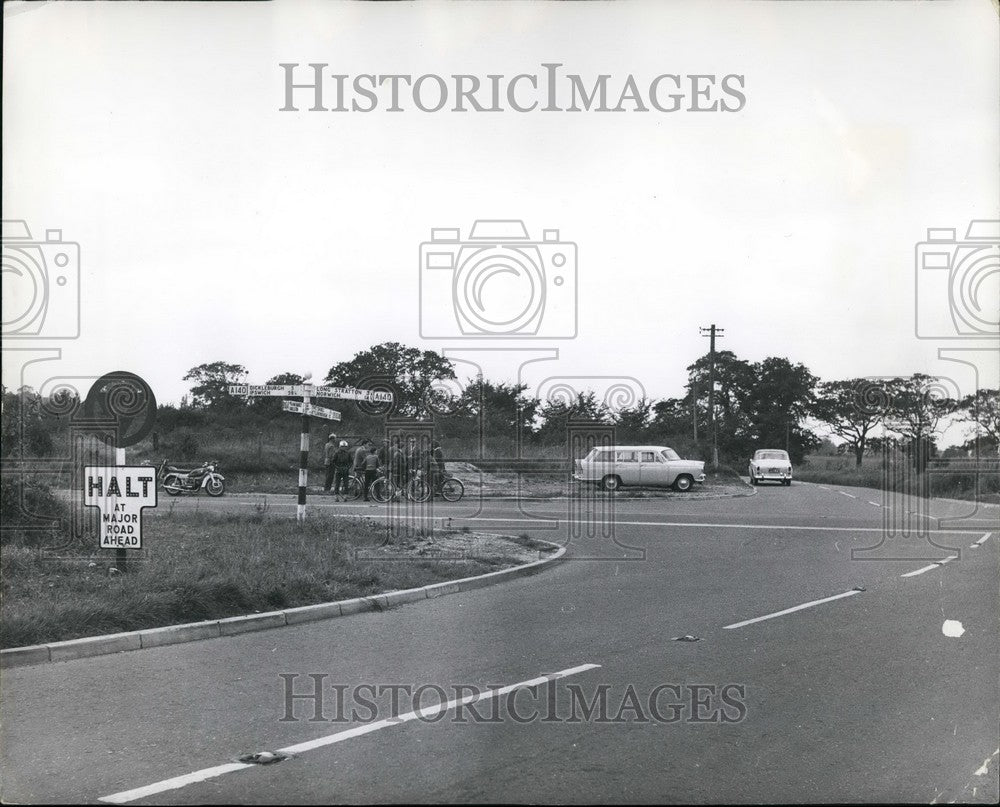 1962, Location A140 Ipawich Norwich Road Norfolk Accident - KSB45757 - Historic Images