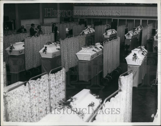 1961 Norwegian Air Disaster Schoolboy Victims Coffins Lined Up - Historic Images
