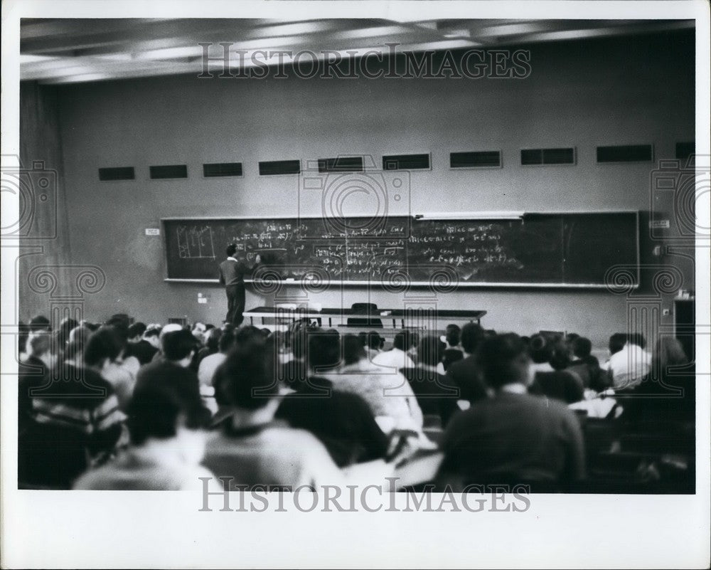 Press Photo Advanced Math Class Hebrew University Jerusalem Israel - KSB46087 - Historic Images