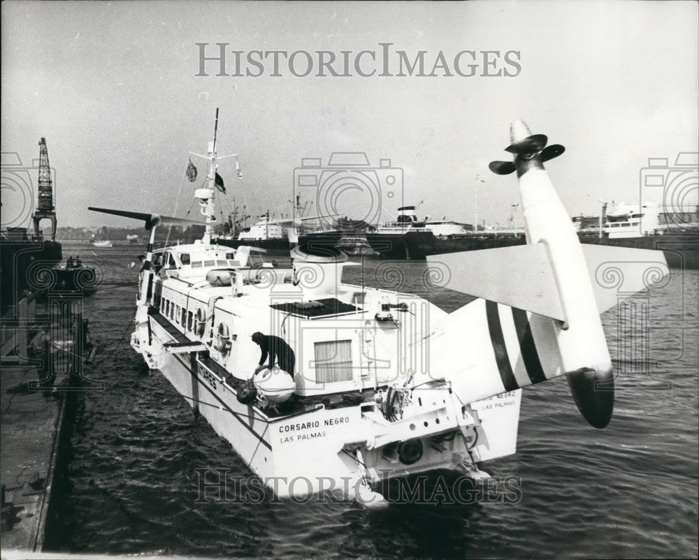 1967 New Black Pirate Aircraft Wing Boat Germany - Historic Images