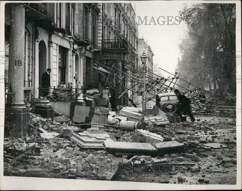 1953 Press Photo cene after the collapse, showing scaffolding a Masonry - Historic Images