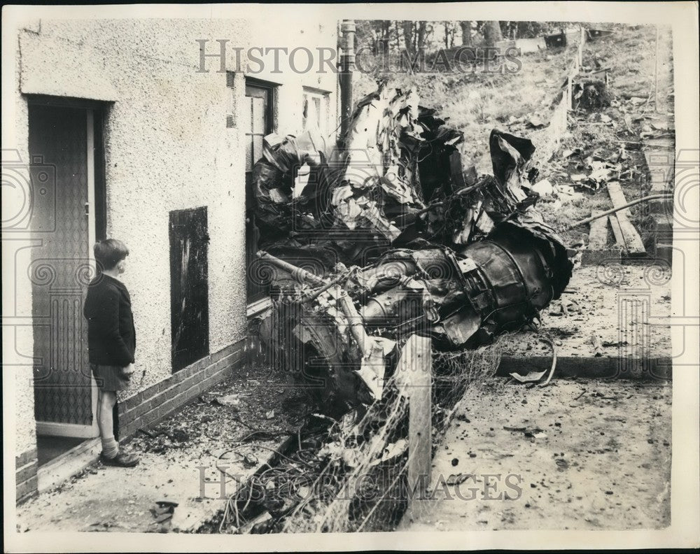 Press Photo air liner crash flight fifteen people - Historic Images