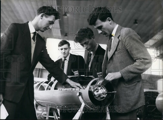 Press Photo Aircraft Propulsion Department Students Around Bristol Thor Ram Jet - Historic Images