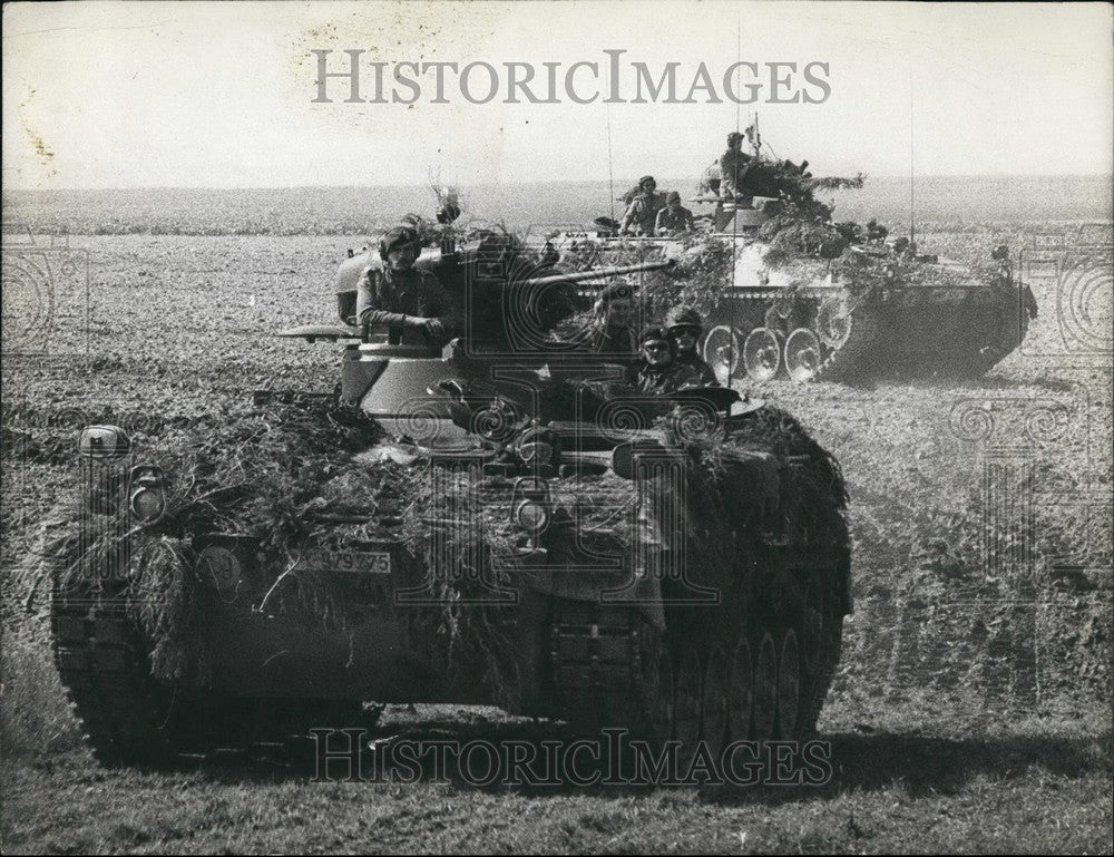 Press Photo NATO Manoeuvre Big Rochade Lower Bavaria Tanks German Rifle - Historic Images