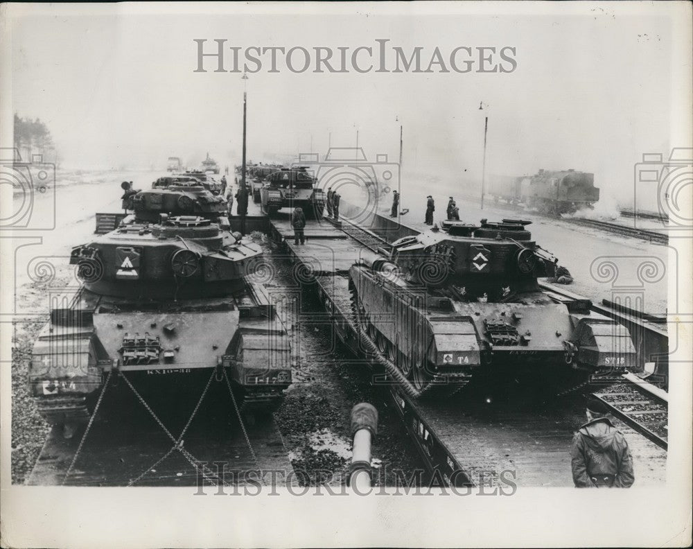 1955 Press Photo Tank Battalion Under Training at Belsen-Horne Germany - Historic Images