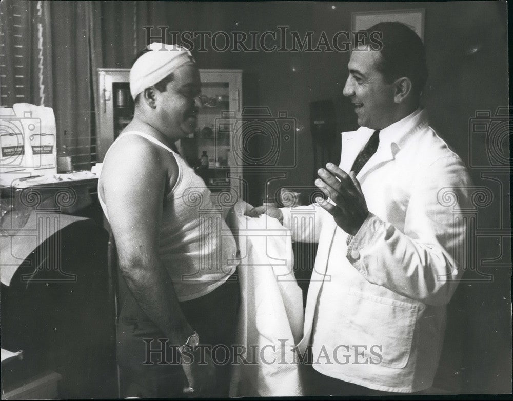 Press Photo hair transplant provocative - KSB47313 - Historic Images