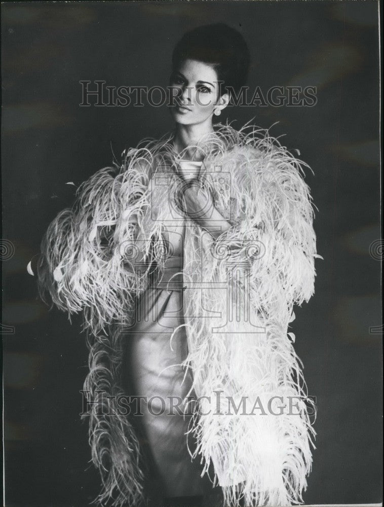 1965, Paris Dressmakers Show Spring And Summer Collections - Historic Images