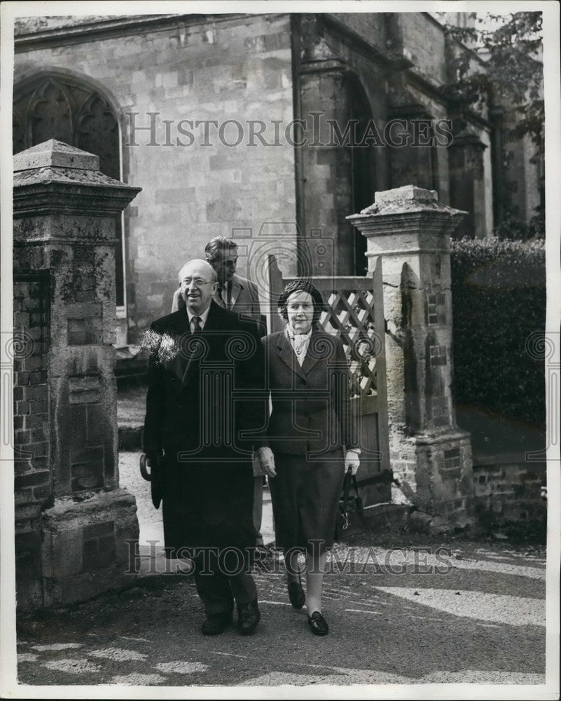 1957 Press Photo Lord Salisbury, Lady Salisbury - Historic Images