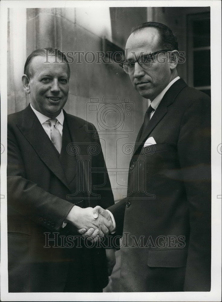 1959 Dr Jonas Salk, Derek Walker Smith QC, Ministry, Health - Historic Images