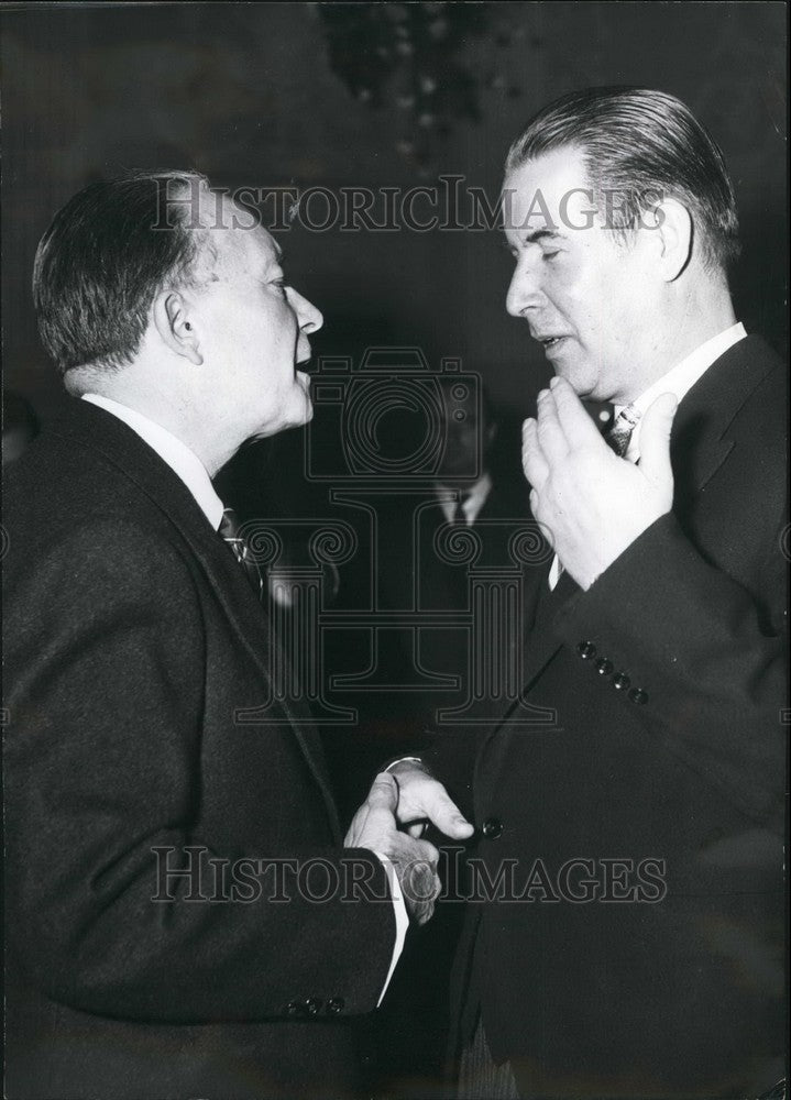 1961, Gerhard Schroder, Ambassador Seydoux - KSB48317 - Historic Images