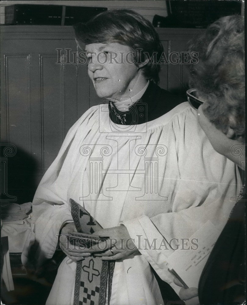 1978 Canon Mary Simpson , woman priest - Historic Images