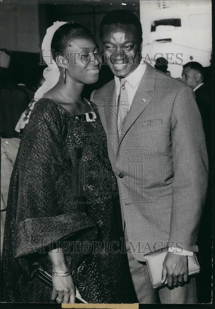 1961 Press Photo Abdou Seye and wife after he won gold at track in Olympics-Historic Images