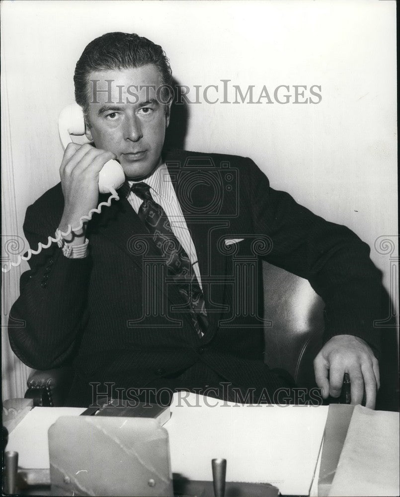 1977 Press Photo Sir Hugh Fraser ,chief of the House of Fraser stores - Historic Images