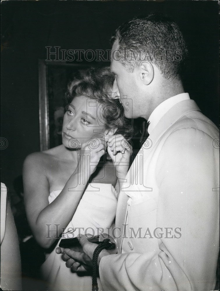 1963 Press Photo Baroness Franchetti arrested carrying marijuana - KSB49093 - Historic Images