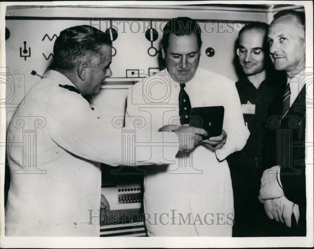 1954, President Peron visits Atomic center in Argentina - KSB49745 - Historic Images