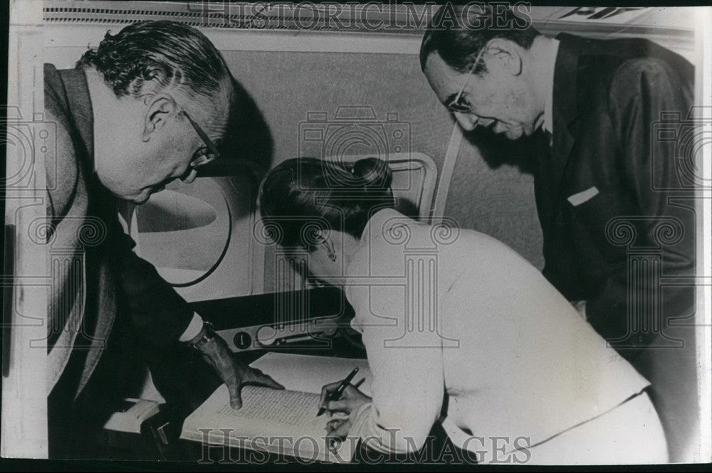 Press Photo Isabel Martinez de Peron of Argentina - KSB49809 - Historic Images