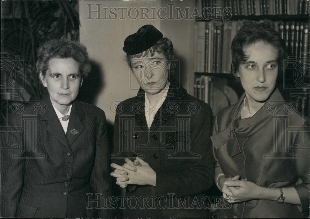 Press Photo Laureates Marcelle Risler Angele Payne Josette Vergne French Society - Historic Images