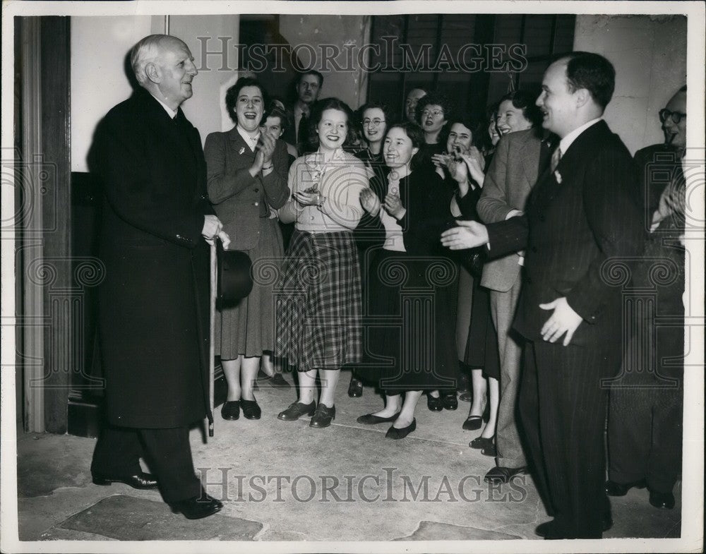 1953 Press Photo Lord Woolton returns to the Conservative office - KSB49919 - Historic Images