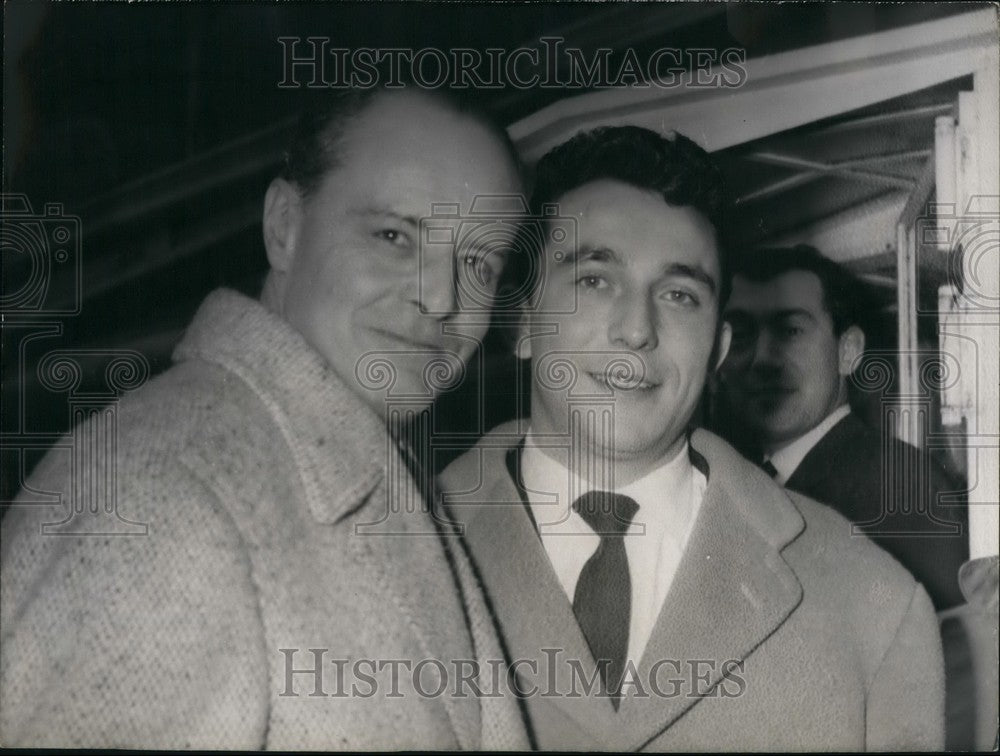 1960 Two authors share the literary Prize - Historic Images