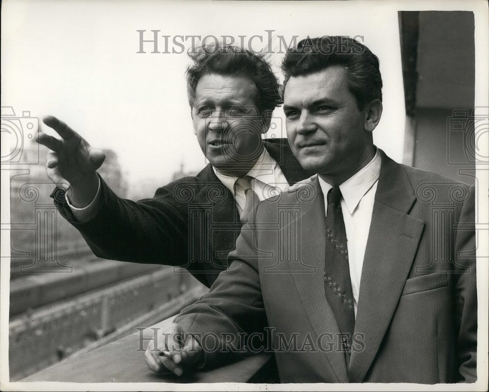 1957 Press Photo Actors Andrei Popov &amp; Sergei Brondarchuk In Othello - KSB50199-Historic Images