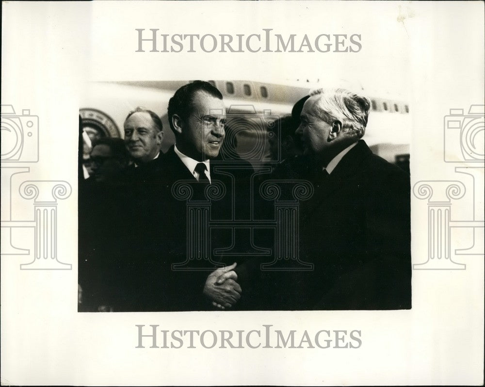 1960 Press Photo President Nixon & Harold Wilson - KSB50841 - Historic Images