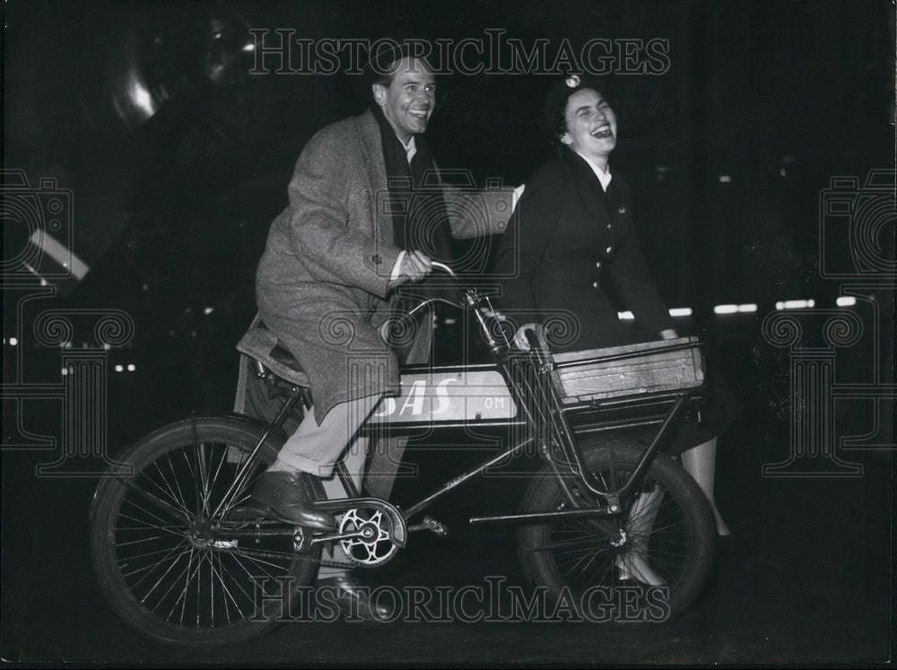 1957 Press Photo famous German screen-star O.W. Fischer My Man Godfrey Allyson-Historic Images