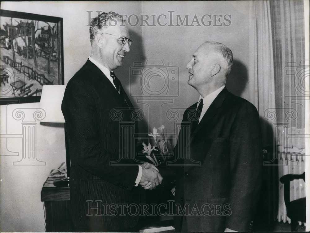 1966 Press Photo Geoffrey de Freitas Shaking Hands With Pflimlin In Strasbourg-Historic Images