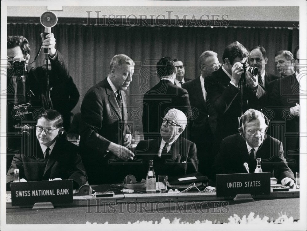 Press Photo Bankers Meeting At Hotel Foresta: - KSB50965 - Historic Images