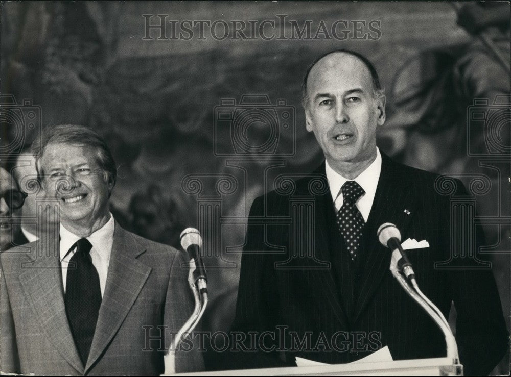 1977 Press Photo Sawn D&#39;Honnour D&#39;Orly Pres. Carter Giscard d&#39;Estaing - Historic Images