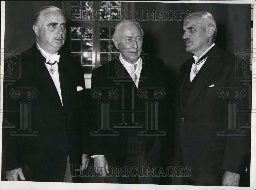 1955 Press Photo Prof. Heuss, Dr. A.H. Comton, and Dr. Carl J. Burckhardt-Historic Images