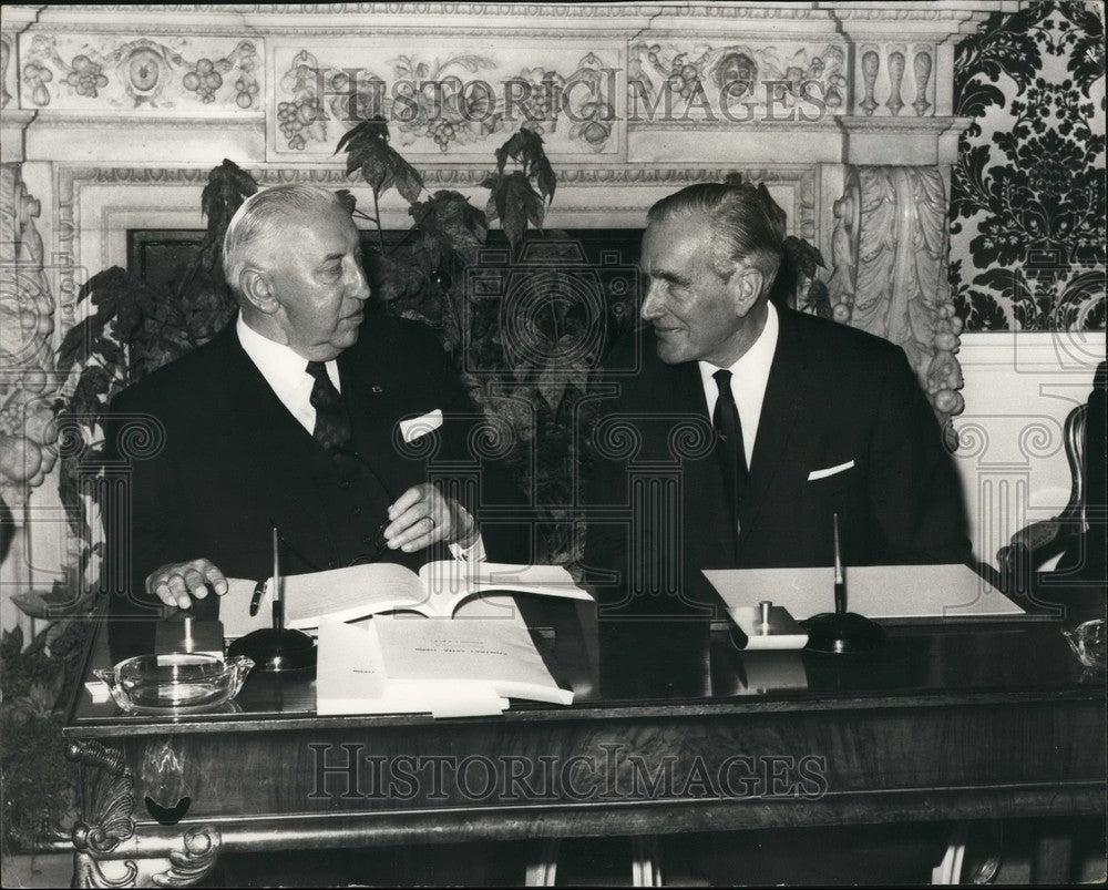 1971 Press Photo Belgian Defence Minister Paul Segers Visiting London - Historic Images