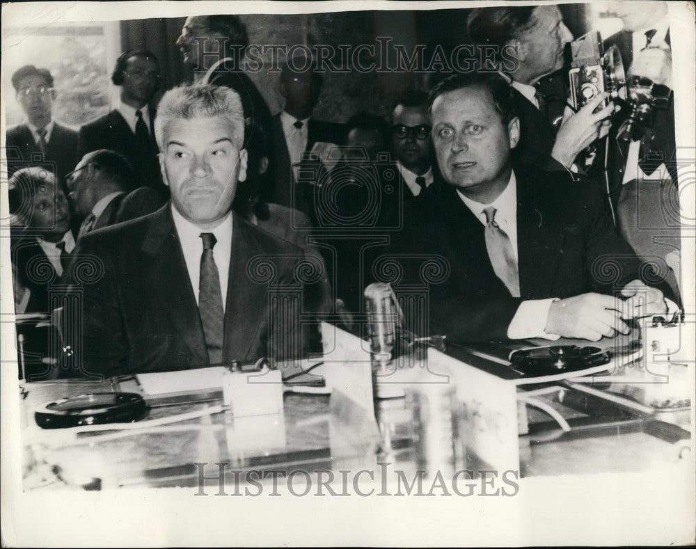 1958  Mr. Tzarpkin Prof. Simaner (Gzechoslovakia) - Historic Images