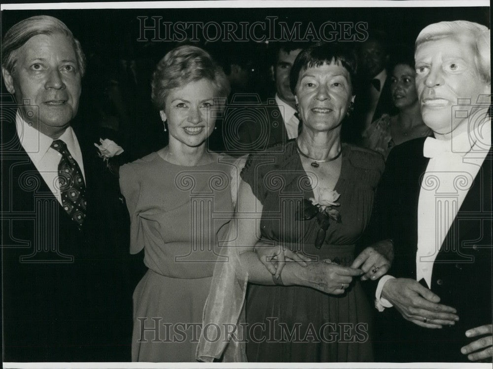 Press Photo West Germany's Chancellor Helmut Schmidt and his wife Loki-Historic Images