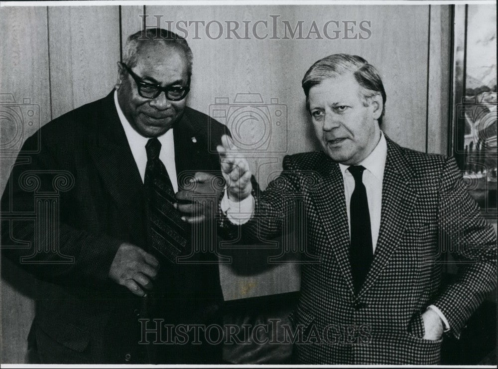 Press Photo Federal Chancellor Helmut Schmidt - KSB52051-Historic Images