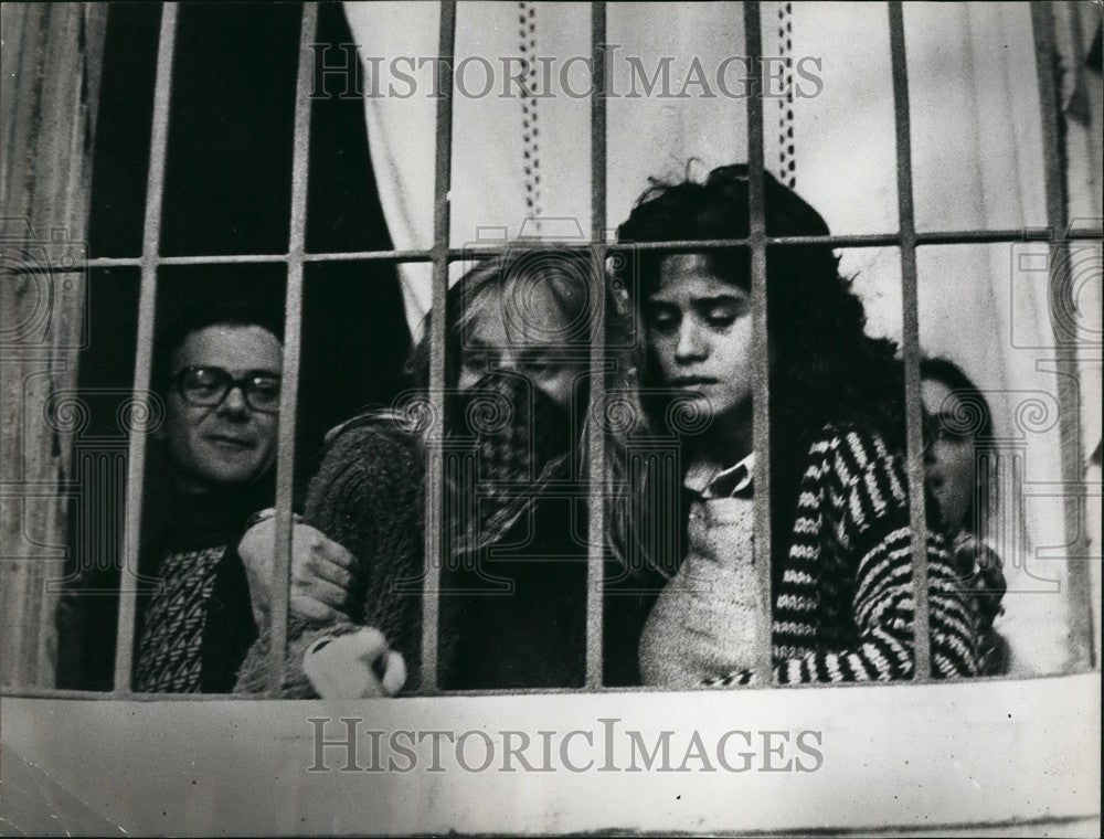 1975 Press Photo Maria Schnlider and her friend Joan Patrice - KSB52073-Historic Images