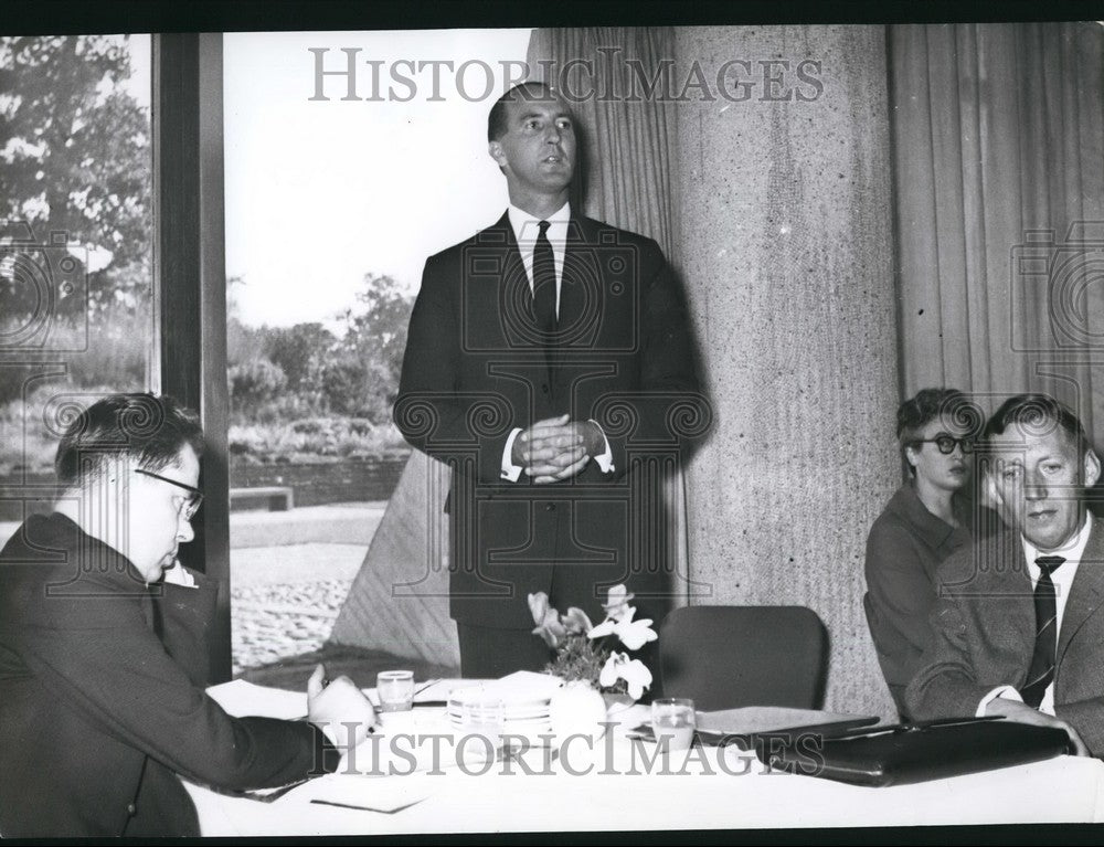 1960 Press Photo Director Hans - Joachim Schlange-Schoningen &amp; Dr. Alfred Ebert-Historic Images