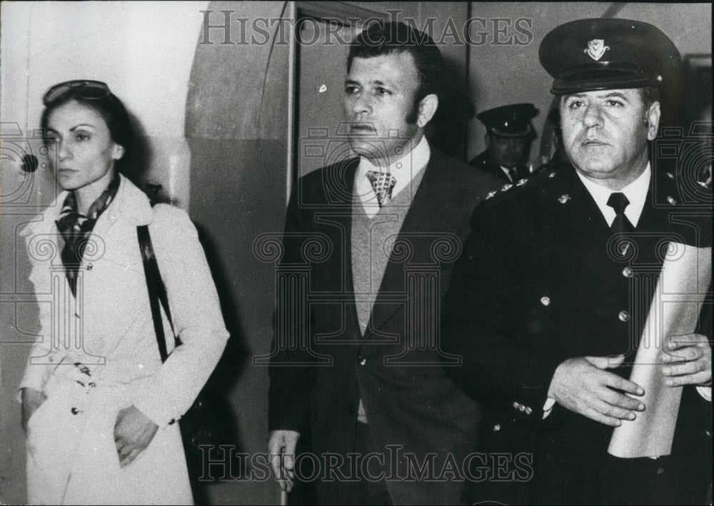 Press Photo Nickos Sampson and wife Vera - KSB52141 - Historic Images