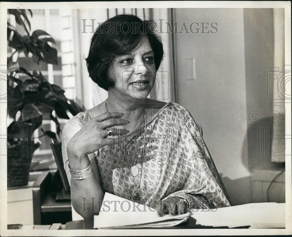 1987 Press Photo New U.N.F.P.A. Chief Nafis Sadik In Her Office - KSB52335 - Historic Images