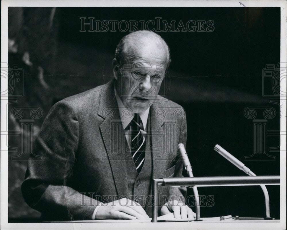 1982  United States Secretary Of State, George P. Schultz - Historic Images