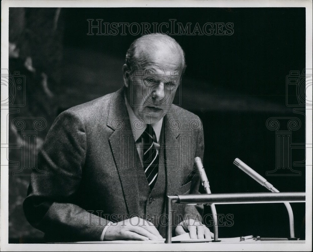 1982  United States Secretary Of State, George P. Schultz - Historic Images