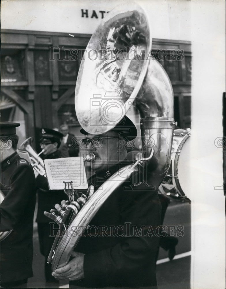 1965 Press Photo Colonel Crooks plays sousaphone in Salvation Army Band-Historic Images