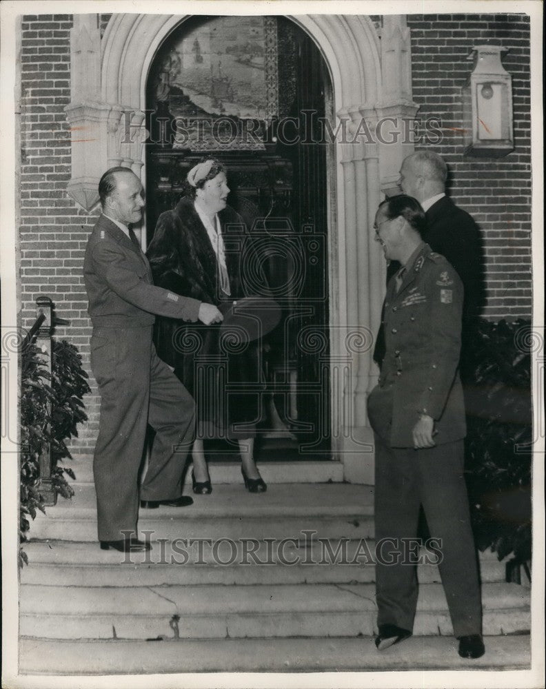 1953 Press Photo Netherlands PM Dr. W. Dress,General Gruenther &amp; Queen Juliana-Historic Images