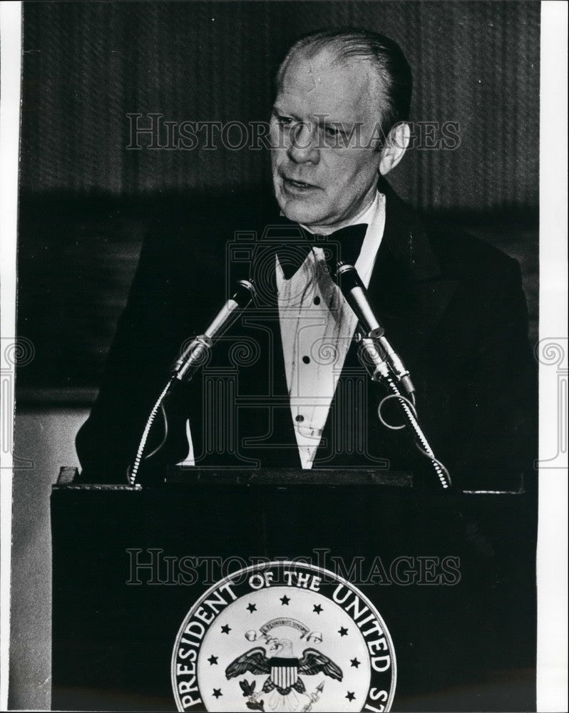 1974 President Nixon calls a cabinet meeting - Historic Images