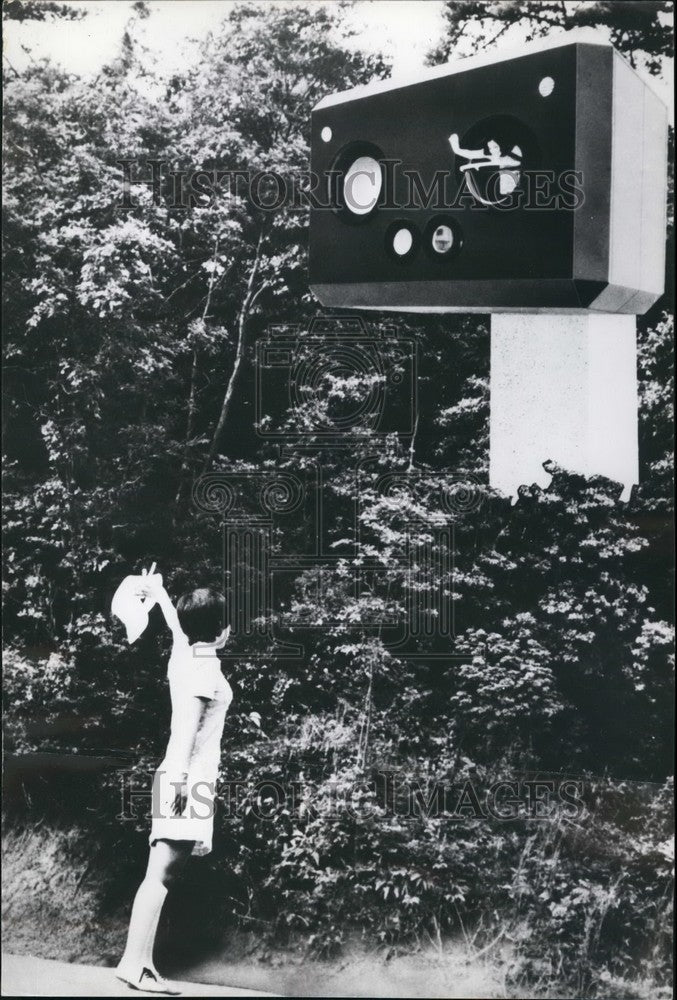 1970 single capsule home concrete column Japan Capsule houses Kubota - Historic Images