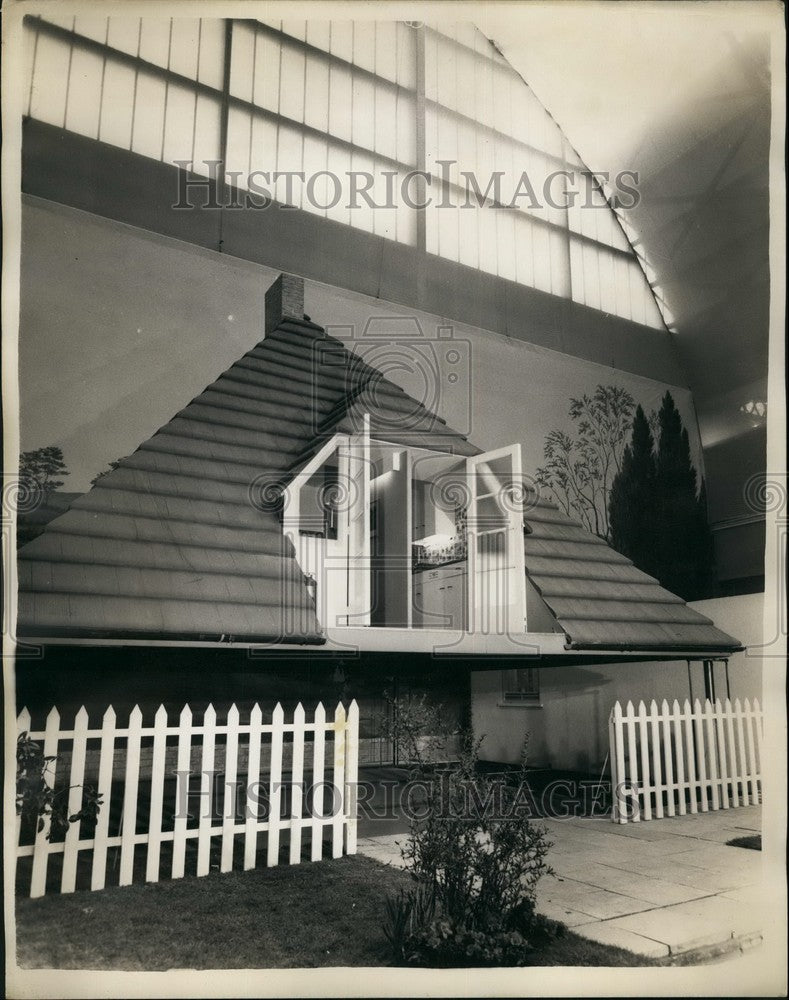 1958 German made Roof House Olympia exhibition Ideal Homes - Historic Images