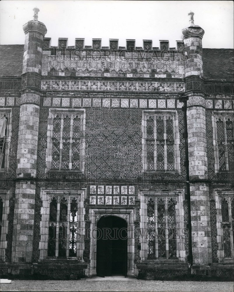 Press Photo windows like these remainder diamond shaped - KSB53445-Historic Images